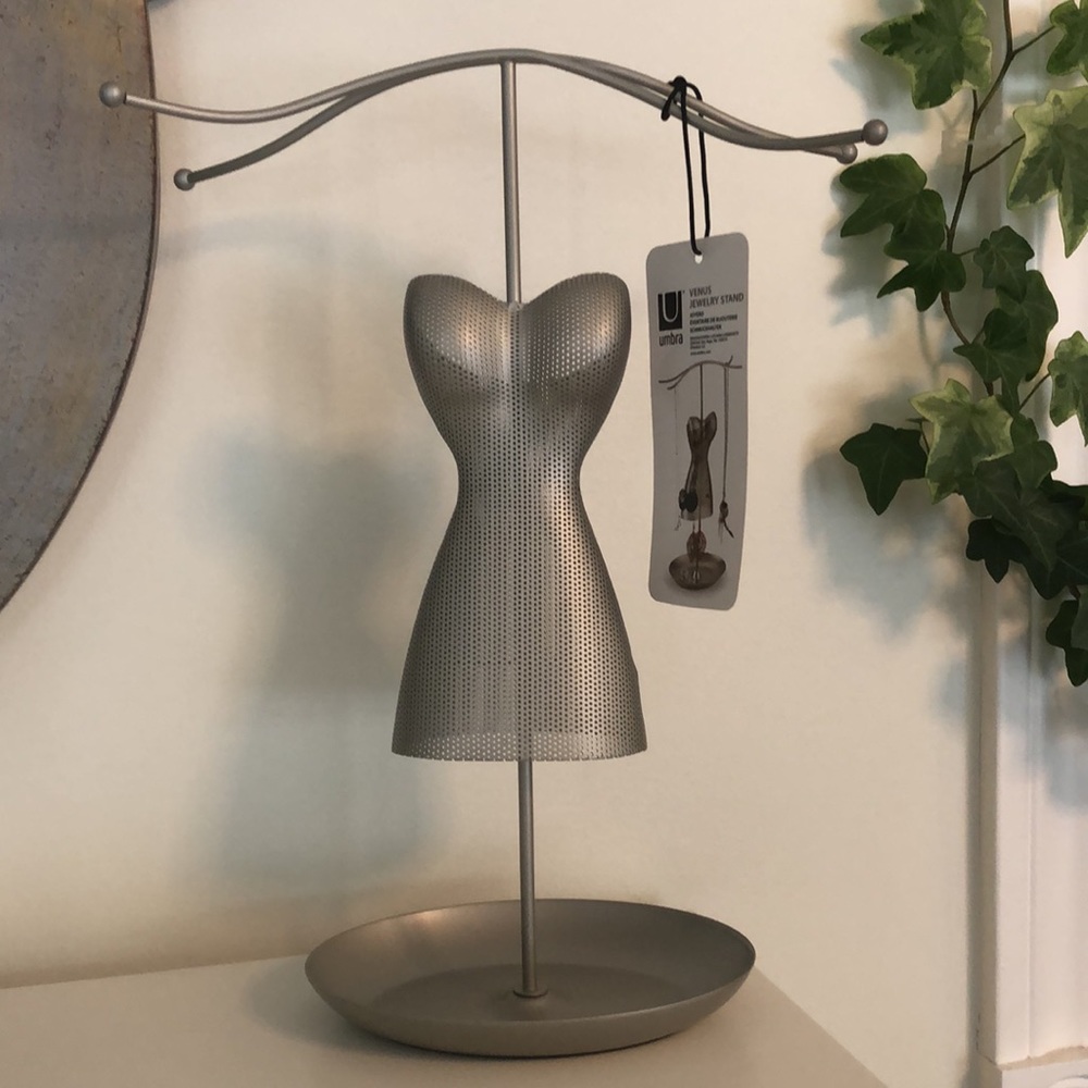 Umbra Venus Jewelry Stand NEW with tag.